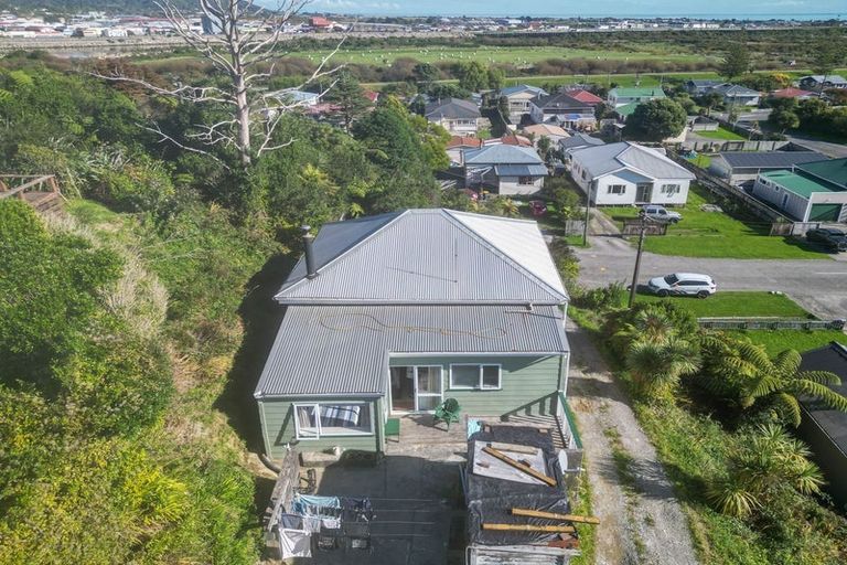 Photo of property in 87 Fox Street, Cobden, Greymouth, 7802