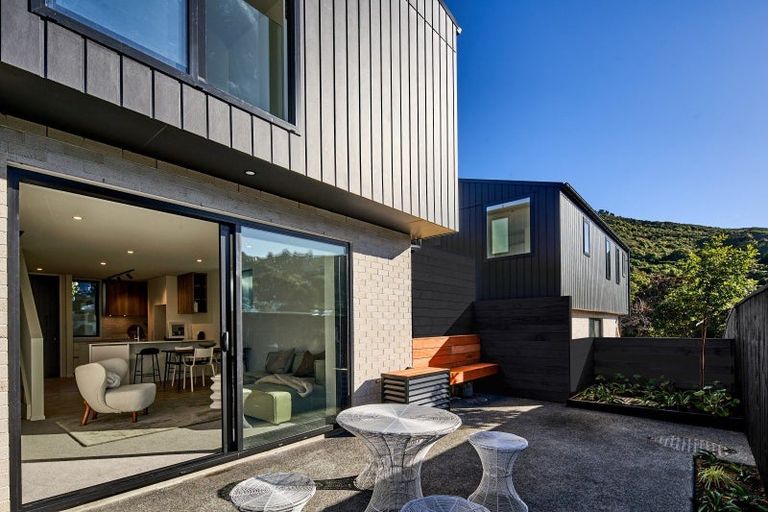 Photo of property in 4 Ara Toutouwai, Karori, Wellington, 6012