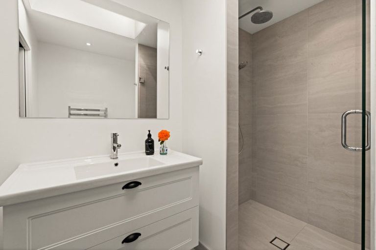 Photo of property in 10 Charlton Road, Te Awanga, 4102