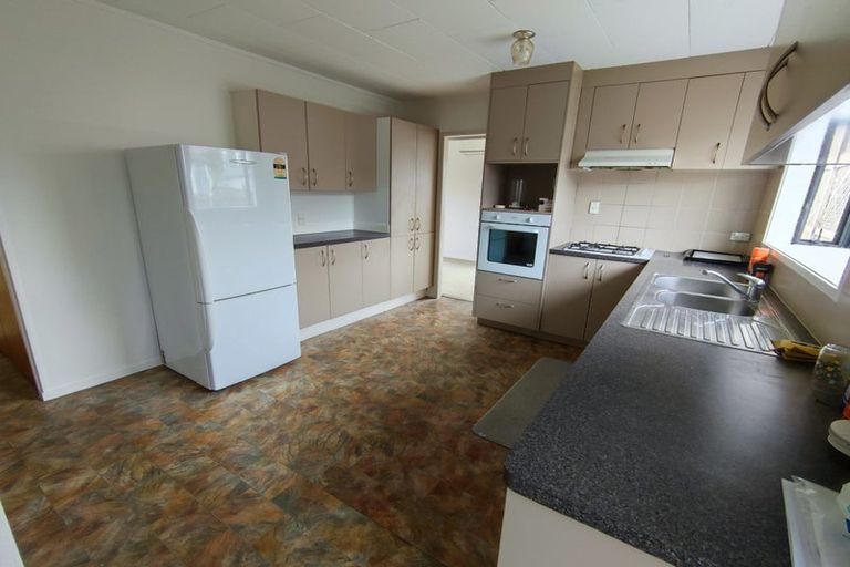 Photo of property in 47 Meadowood Drive, Unsworth Heights, Auckland, 0632