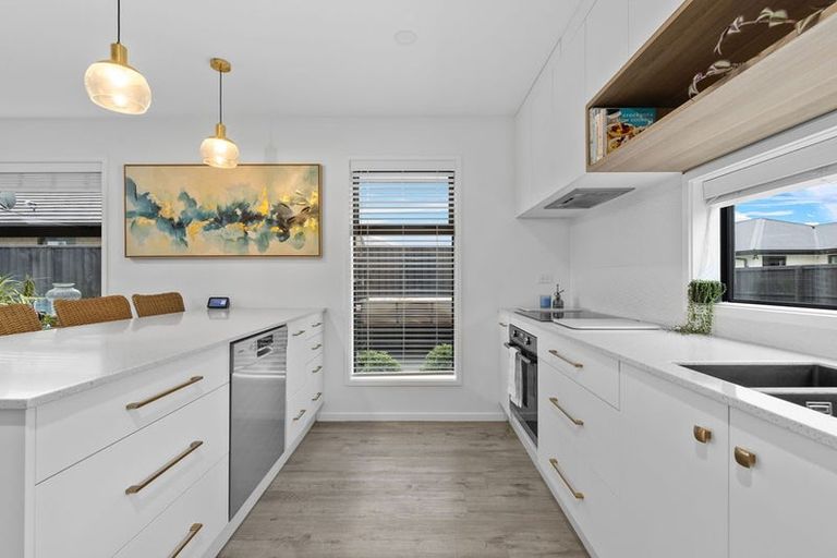 Photo of property in 10 Peregrine Crescent, Rolleston, 7615