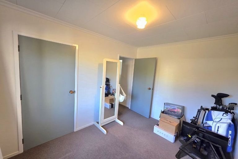 Photo of property in 7a Winstone Place, Highlands Park, New Plymouth, 4312