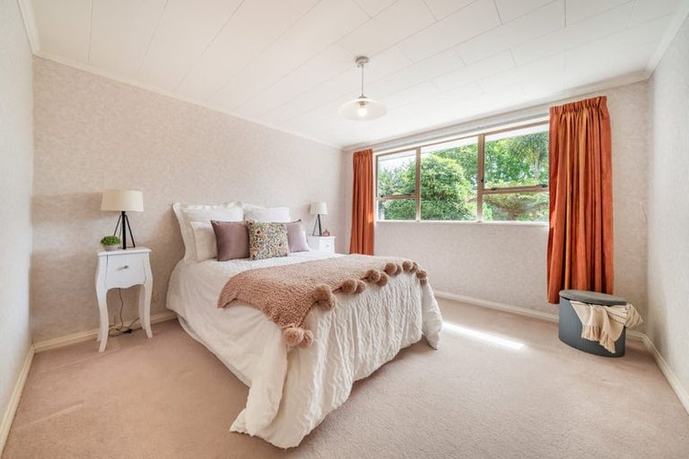 Photo of property in 14a Forest Road, Pinehaven, Upper Hutt, 5019