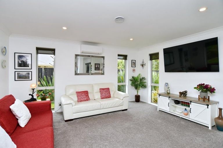 Photo of property in 34 Oxford Road, Rangiora, 7400