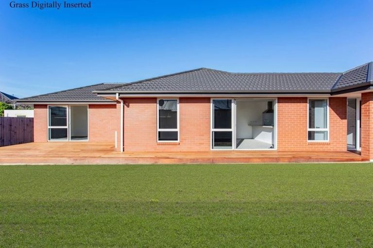 Photo of property in 142a Highsted Road, Casebrook, Christchurch, 8051