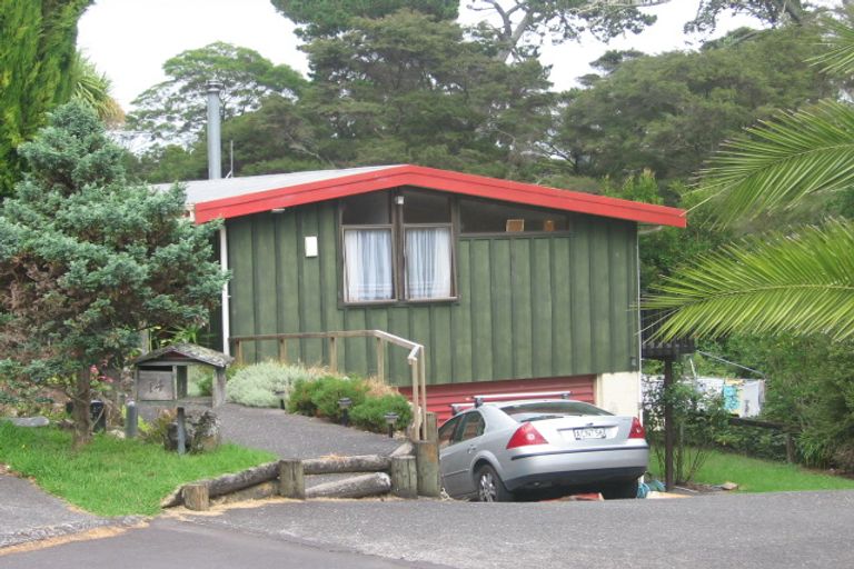 Photo of property in 14 Lancelot Place, Glenfield, Auckland, 0629