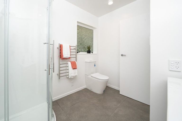 Photo of property in 22 Fyvie Avenue, Tawa, Wellington, 5028