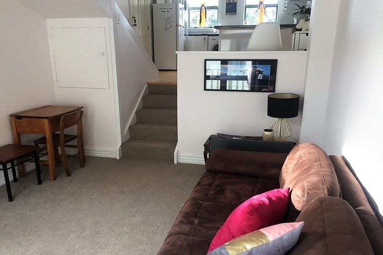 Photo of property in 168u2 Tinakori Road, Thorndon, Wellington, 6011