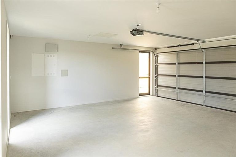 Photo of property in 4 Verdot Close, Kumeu, 0810