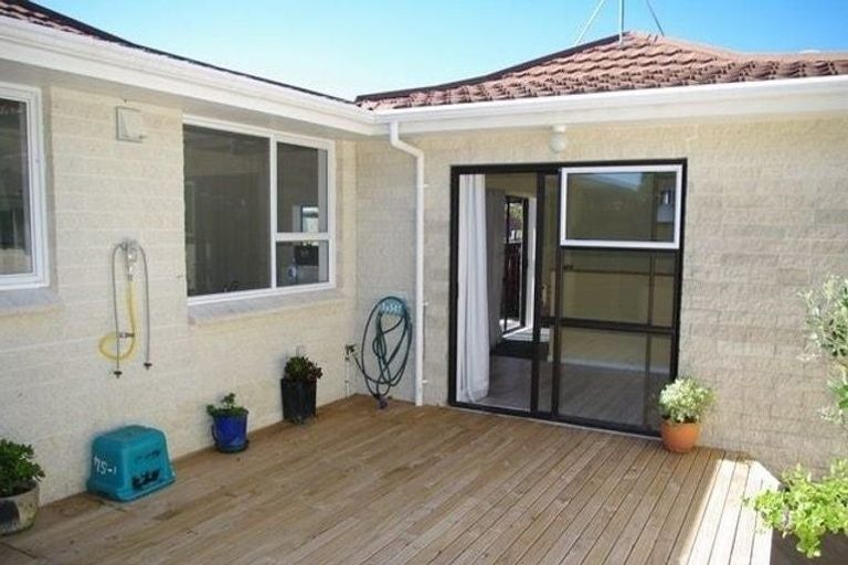 Photo of property in 54f1 Rajkot Terrace, Broadmeadows, Wellington, 6035
