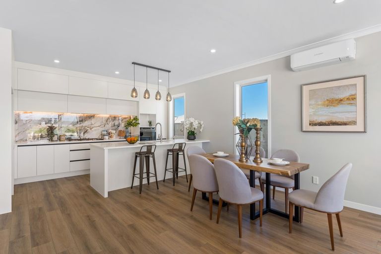 Photo of property in 1 Koiora Road, Clarks Beach, 2122