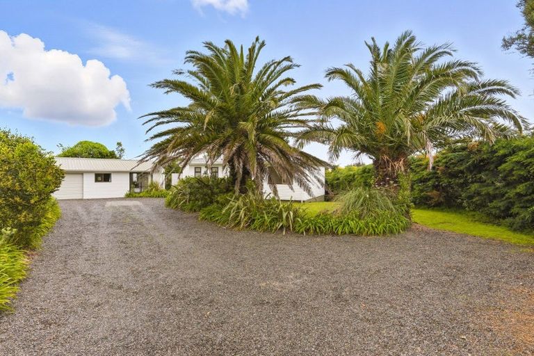 Photo of property in 5 Norna Grove, Waikawa Beach, Manakau, 5573