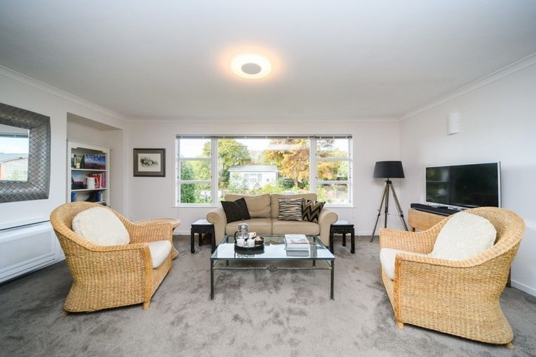 Photo of property in 33 Newcastle Street, Hokowhitu, Palmerston North, 4410