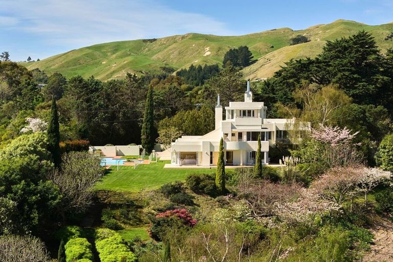 Photo of property in 168 Te Mata Peak Road, Havelock North, 4130