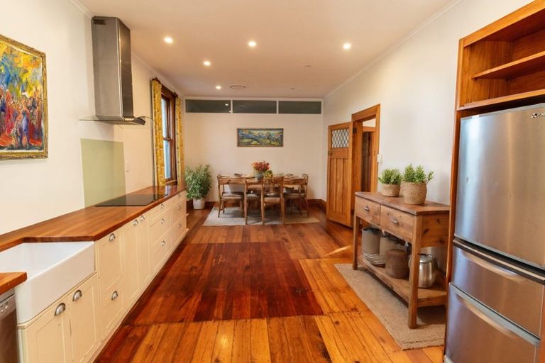 Photo of property in 12 Veronica Street, Brooklyn, Wellington, 6021