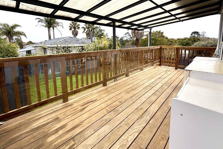 Photo of property in 47 Hassan Drive, Massey, Auckland, 0614