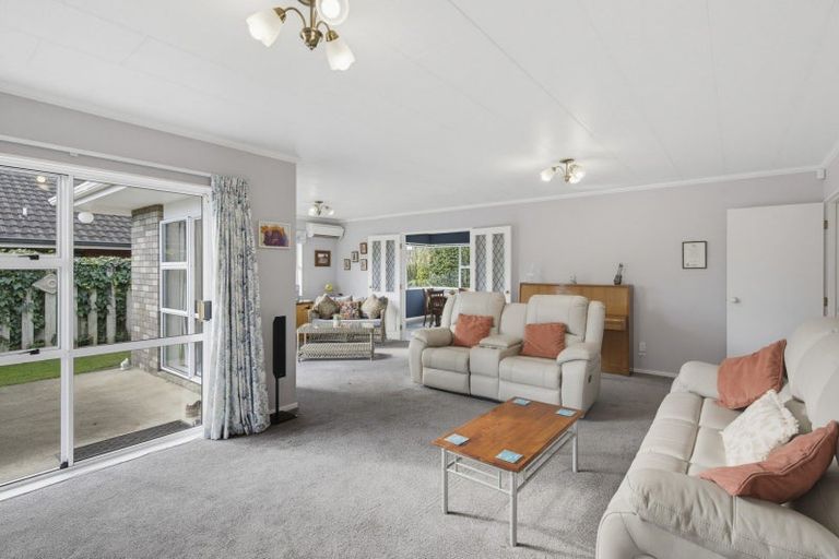 Photo of property in 16 Easton Way, Levin, 5510