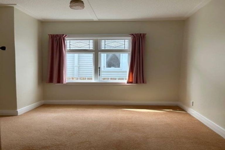 Photo of property in 12 Ellesmere Avenue, Miramar, Wellington, 6022