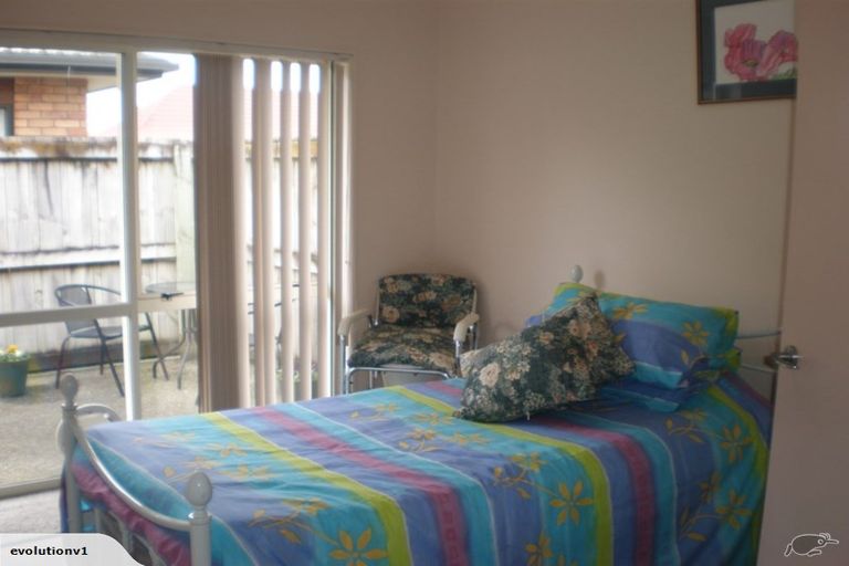 Photo of property in Rangeview Villas, 16/9 Fuller Close, Levin, 5510