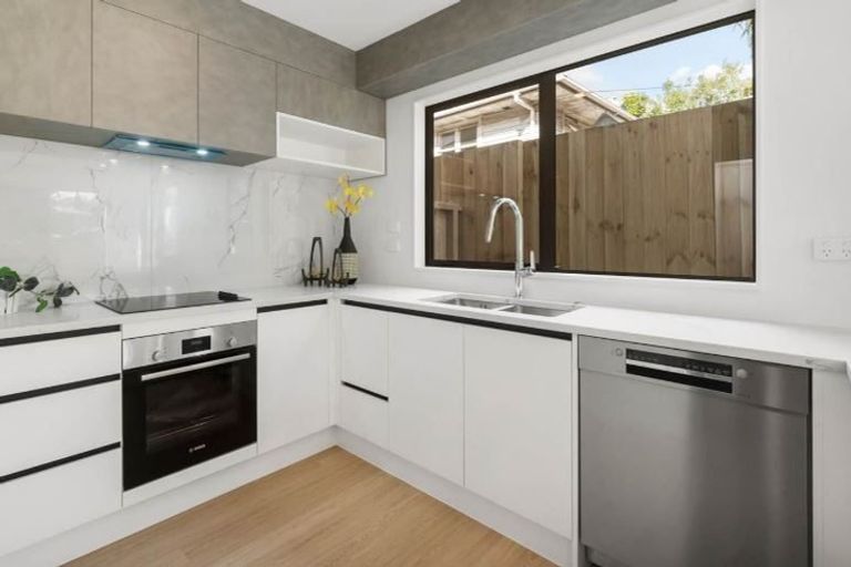 Photo of property in 1/149 Tirimoana Road, Te Atatu South, Auckland, 0602