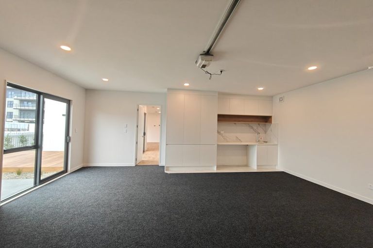 Photo of property in 1 Pukeko Road, Hobsonville, Auckland, 0616