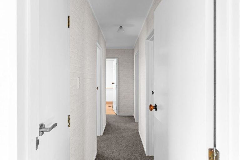 Photo of property in 34 Roberts Line, Kelvin Grove, Palmerston North, 4414