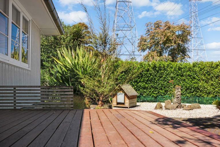 Photo of property in 1 Marewa Street, Te Atatu South, Auckland, 0610