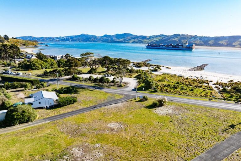 Photo of property in 932 Harington Point Road, Harington Point, Dunedin, 9077