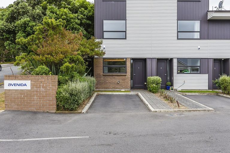 Photo of property in 8u1 Thatcher Crescent, Crofton Downs, Wellington, 6035