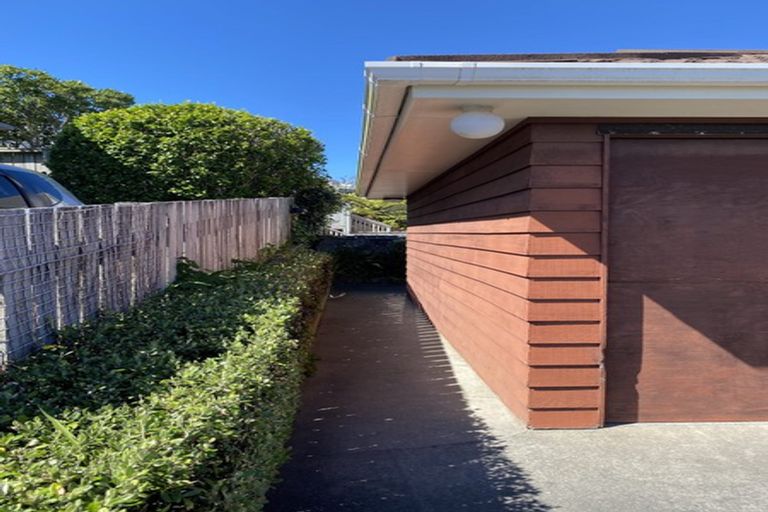 Photo of property in 27f1 Bould Street, Johnsonville, Wellington, 6037