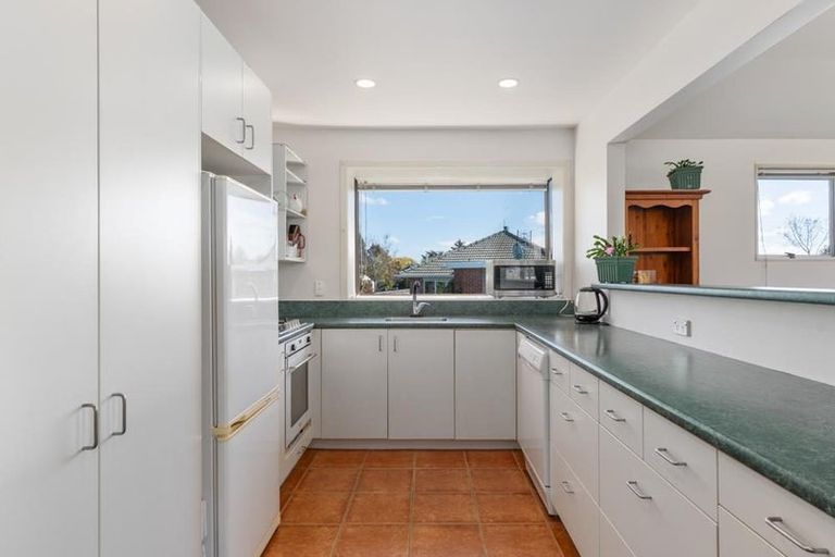 Photo of property in 9a Cherry Place, Casebrook, Christchurch, 8051