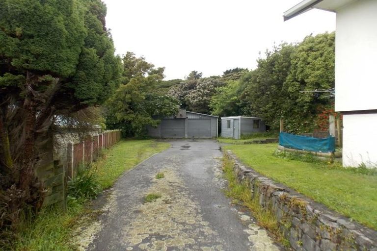 Photo of property in 42 Omapere Street, Whitby, Porirua, 5024