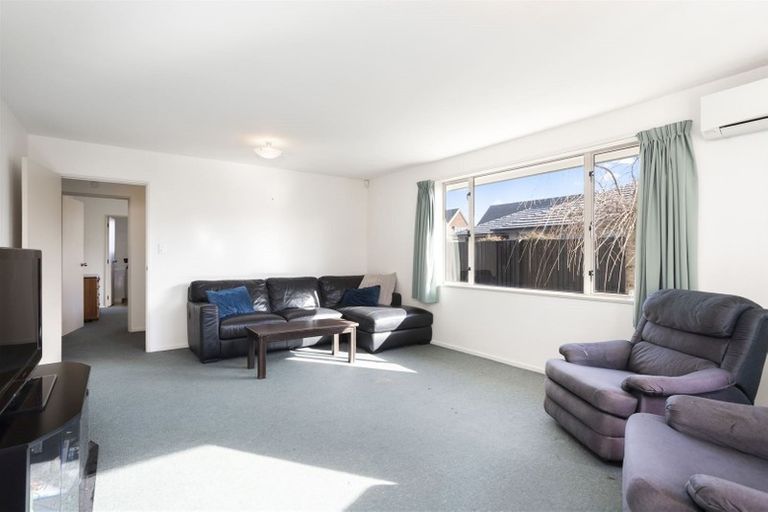 Photo of property in 433b Mairehau Road, Parklands, Christchurch, 8083