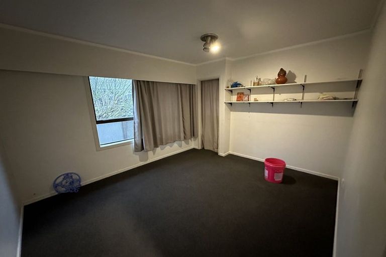 Photo of property in 58 Cyclarama Crescent, Massey, Auckland, 0614