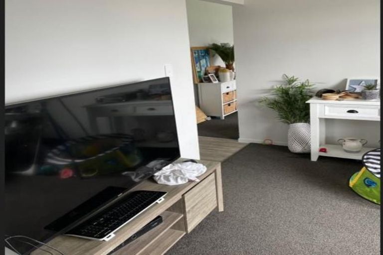 Photo of property in 5 Roles Way, Rolleston, 7615