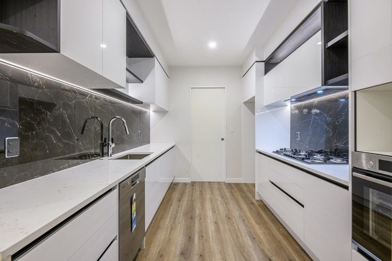 Photo of property in 2 Skua Road, Hobsonville, Auckland, 0616