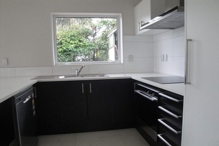 Photo of property in 29 Trinidad Road, Sunnynook, Auckland, 0620