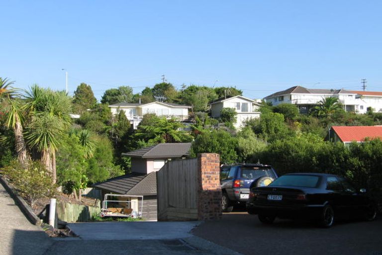 Photo of property in 16 St Clair Place, Browns Bay, Auckland, 0630