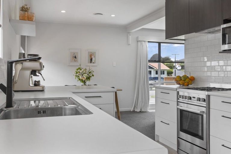 Photo of property in 14 Rosendale Avenue, Spotswood, New Plymouth, 4310