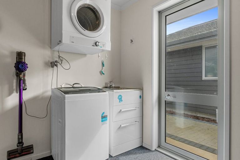 Photo of property in 16 Crest Way, Papamoa, 3118