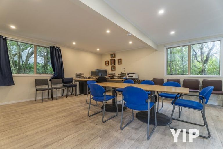 Photo of property in 7 Wakely Road, Newlands, Wellington, 6037