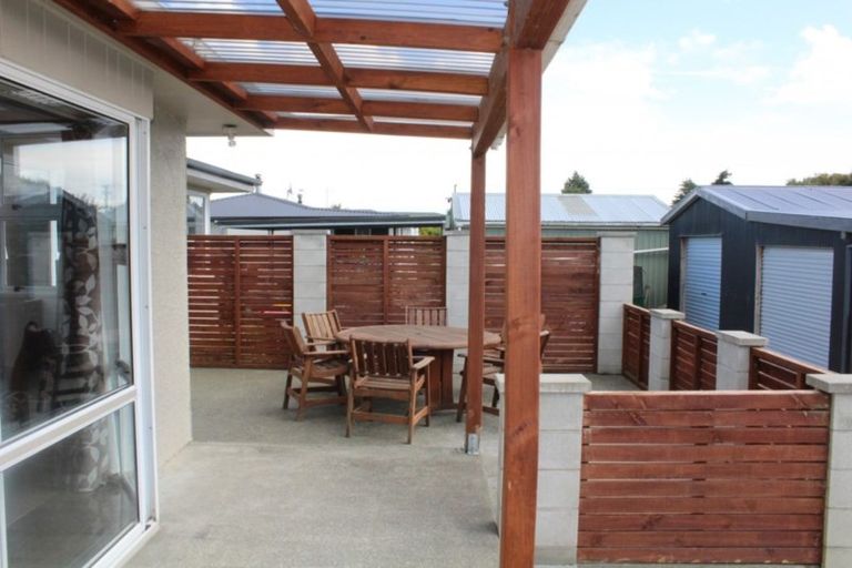 Photo of property in 6 Church Street, Winton, 9720