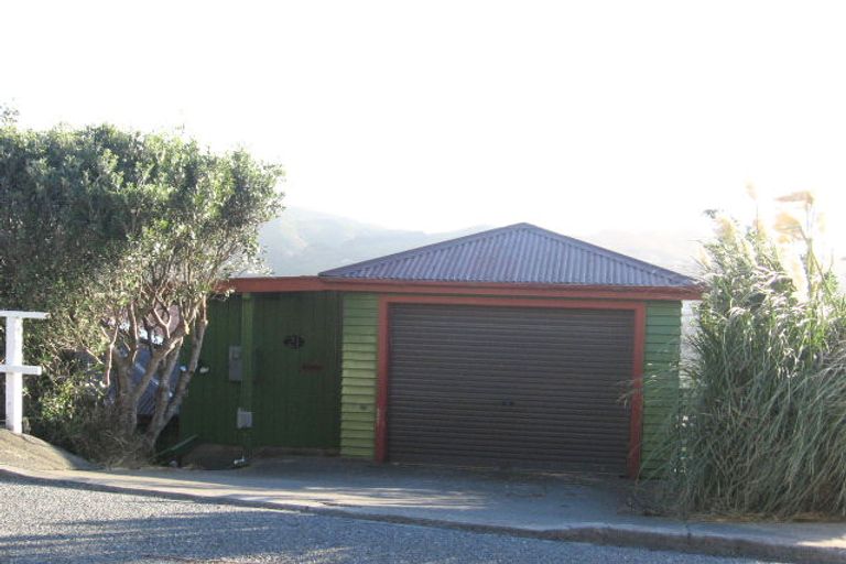 Photo of property in 21 Chapman Street, Johnsonville, Wellington, 6037