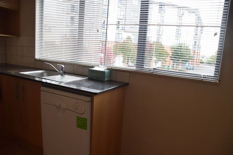 Photo of property in 13/12 Crown Lynn Place, New Lynn, Auckland, 0600