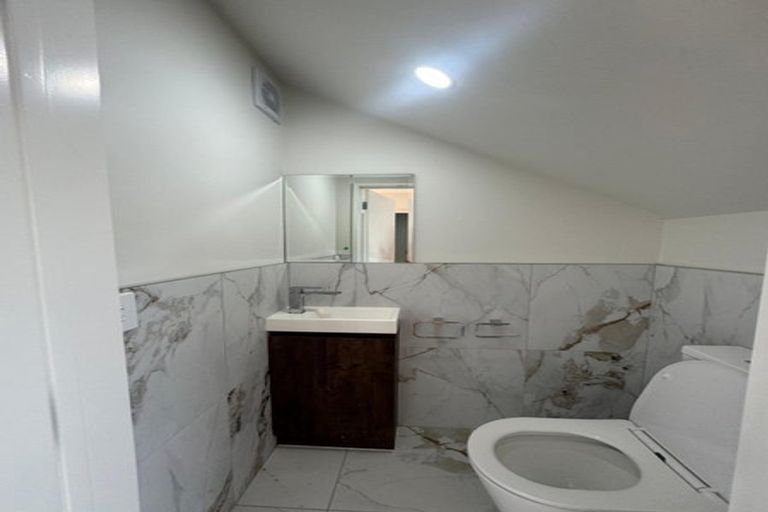 Photo of property in 1d Hollinbrigg Place, Manurewa, Auckland, 2102