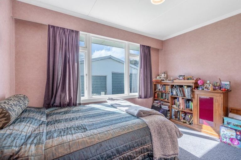 Photo of property in 43 Regent Street, Newfield, Invercargill, 9812