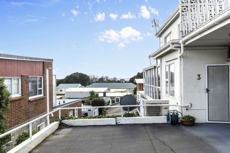 Photo of property in 3/422 Devon Street West, Lynmouth, New Plymouth, 4310