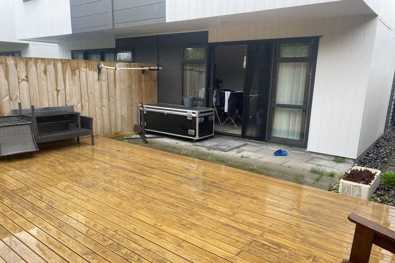 Photo of property in 3/4 Harry Ward Place, Henderson, Auckland, 0610