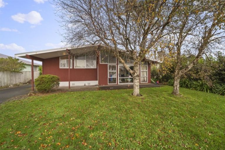 Photo of property in 22 Iredale Road, Hawera, 4610