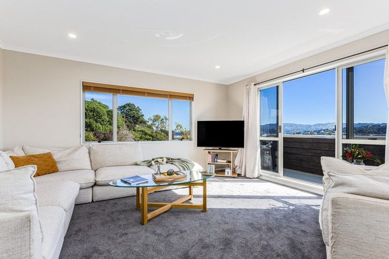 Photo of property in 81 Nevay Road, Miramar, Wellington, 6022